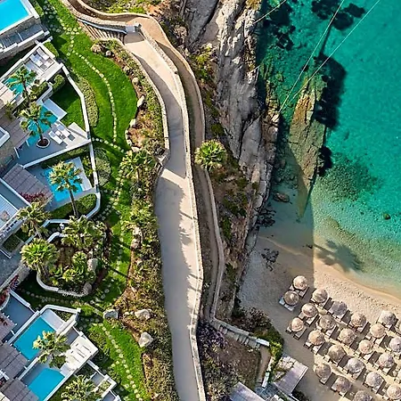 Mykonos Blu, A To Live Szálloda 5*