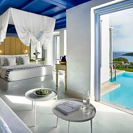 Szálloda Mykonos Blu, A To Live Áno Merá