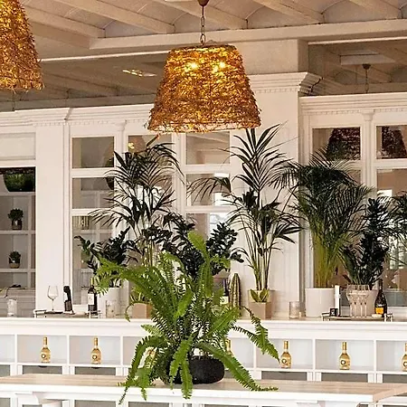 Szálloda Mykonos Blu, A To Live 5*