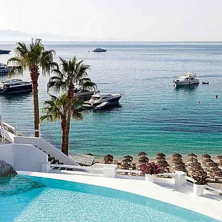Szálloda Mykonos Blu, A To Live